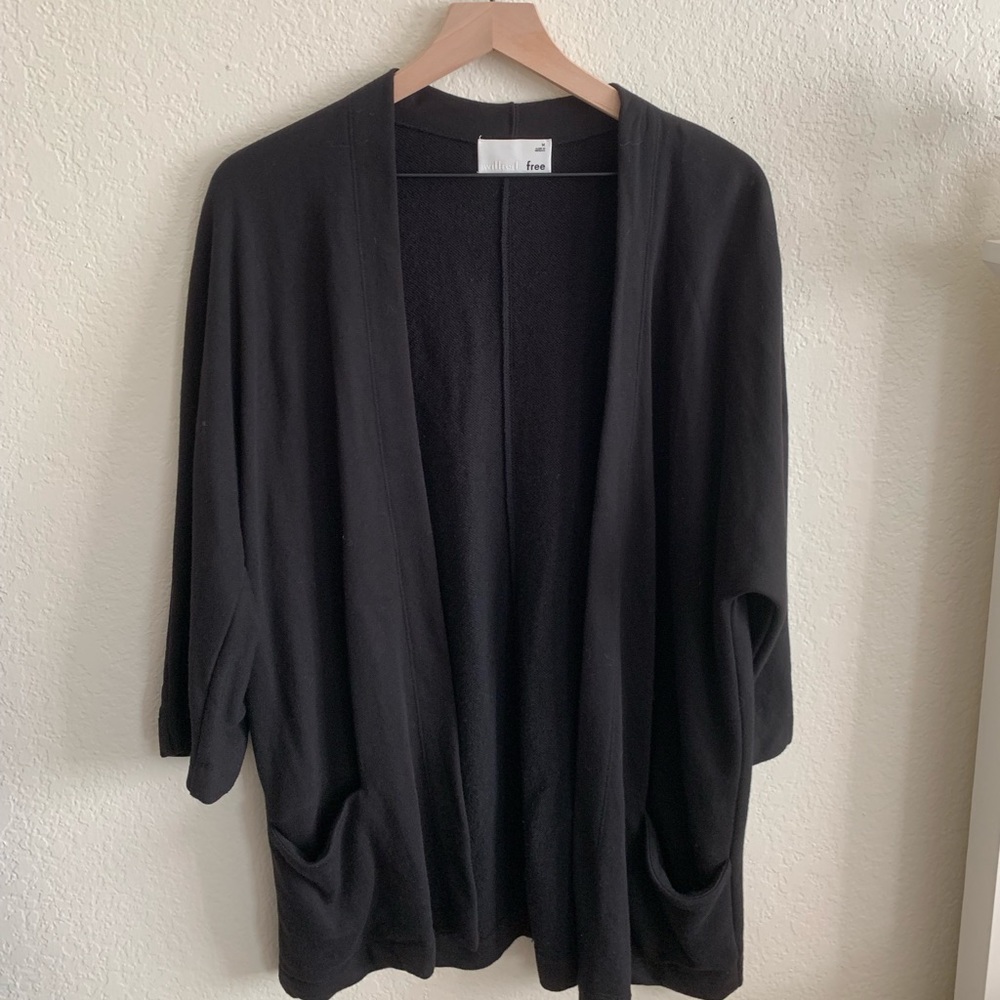 “Zlata” Aritzia Wilfred Black Cardigan